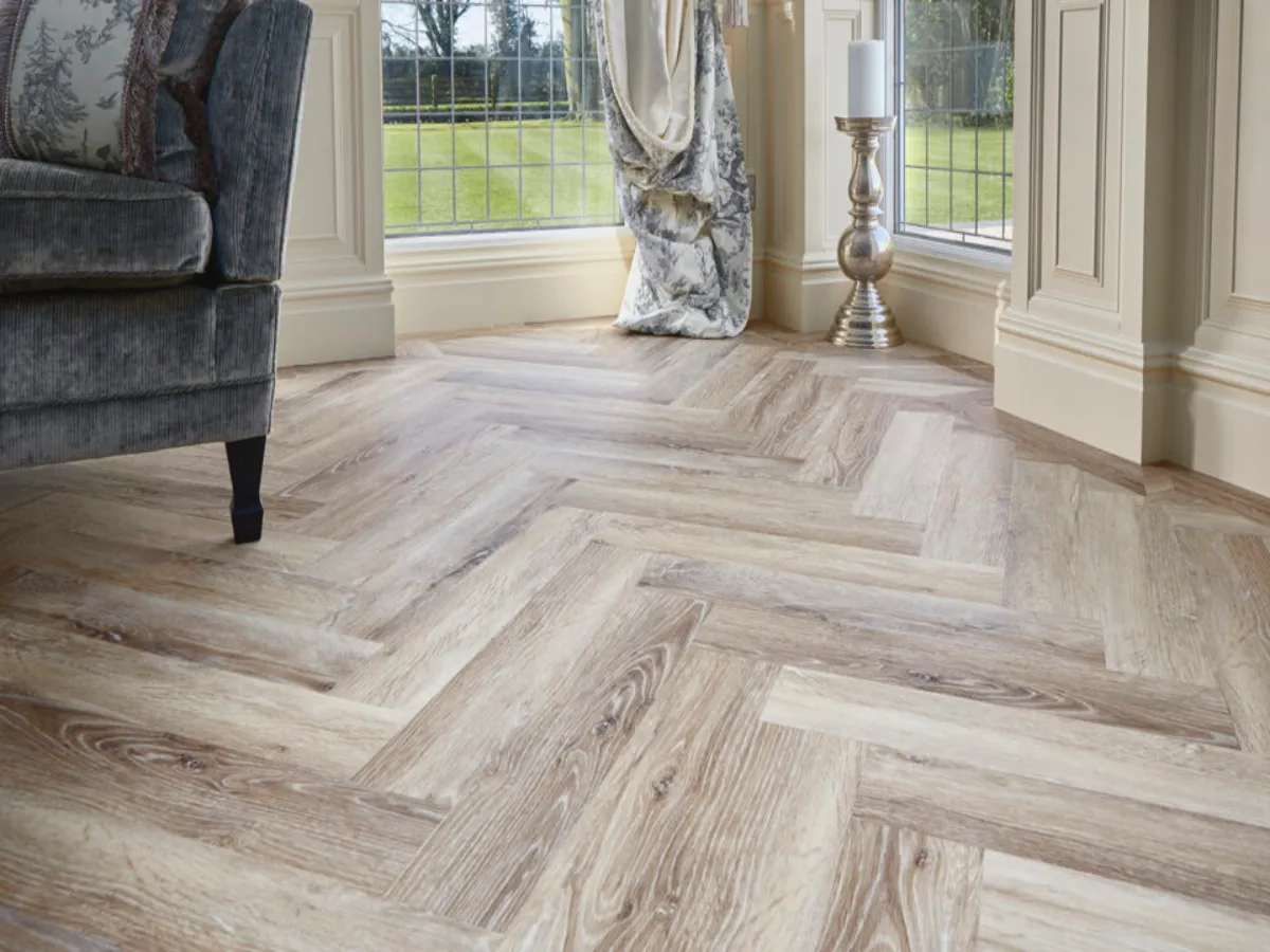oak herringbone lvt floor in the uk